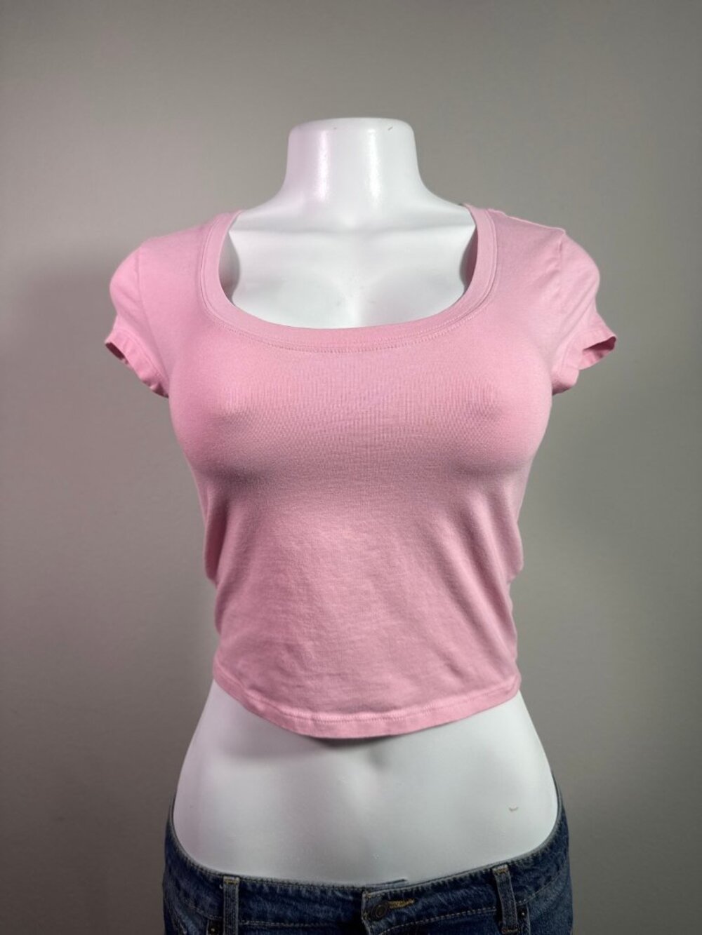 EST.PAC. 1980 Pink Baby Tee Scoop Neck – Women's Used Clothing